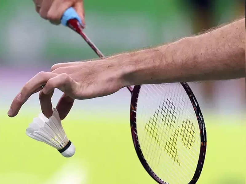 biaya les Badminton Depok